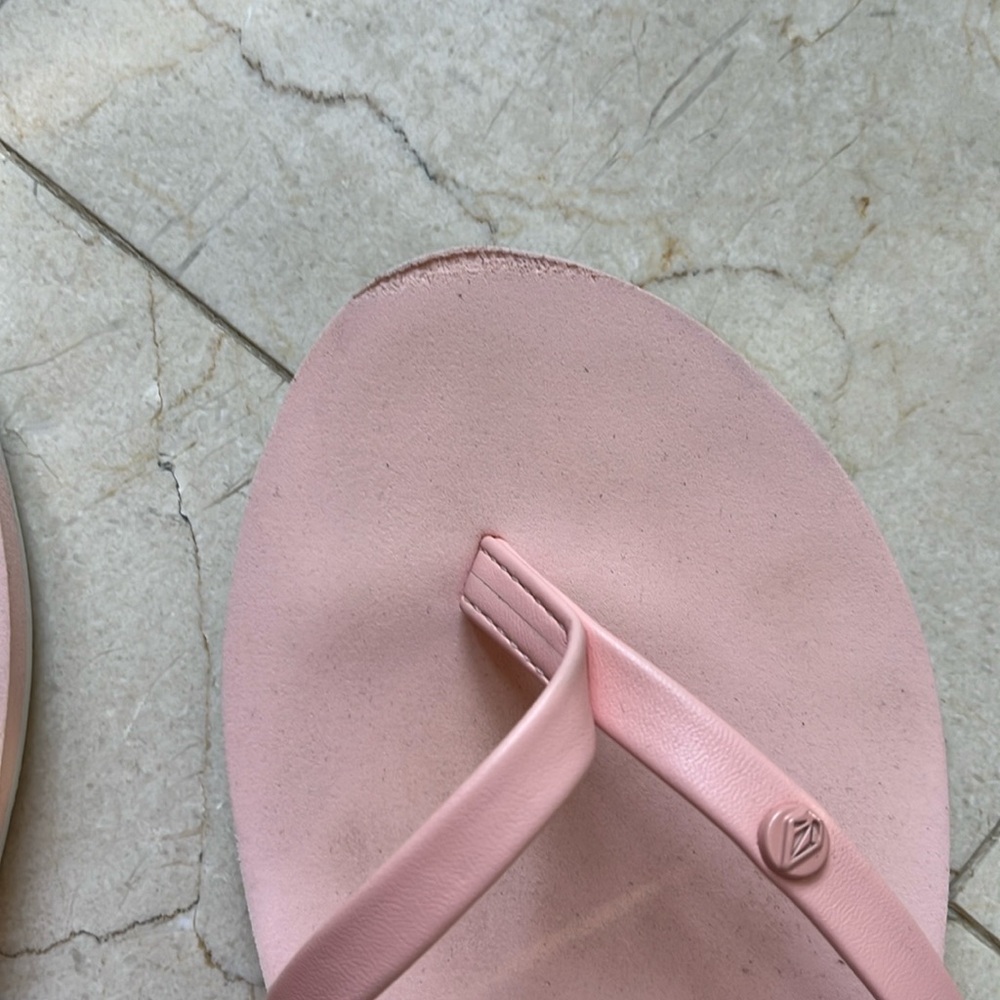 Volcom Pink Easy Breezy LI Flip Flop Sandles - Picture 6 of 6